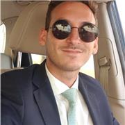 Joven de 25 años con nivel C1 de inglés se ofrece para dar clases de conversación y teóricas